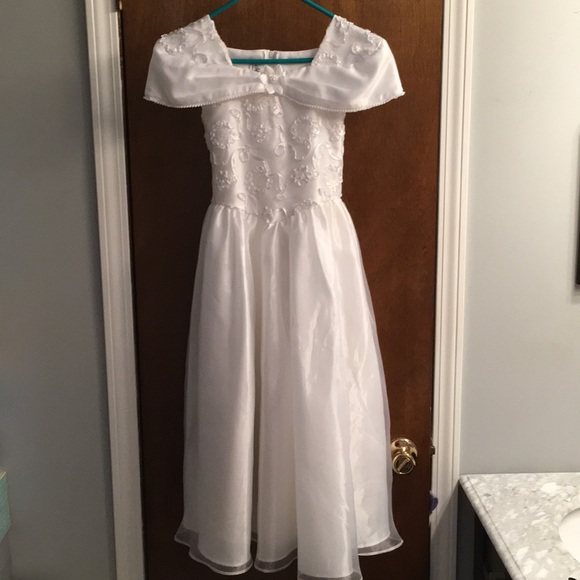 First holy communion/flower girl dress and veil 12 - Picture 2 of 8